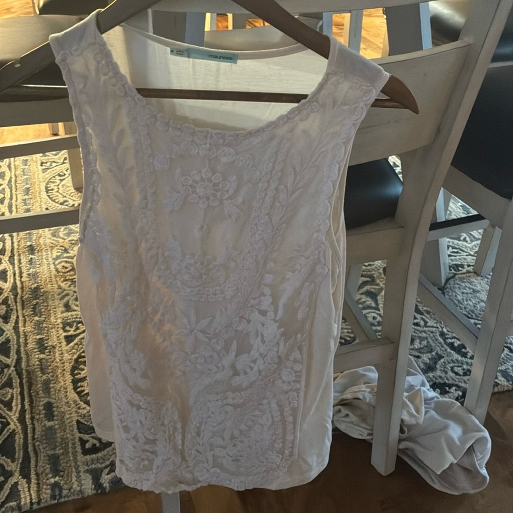 Maurice’s patterned white tank top
